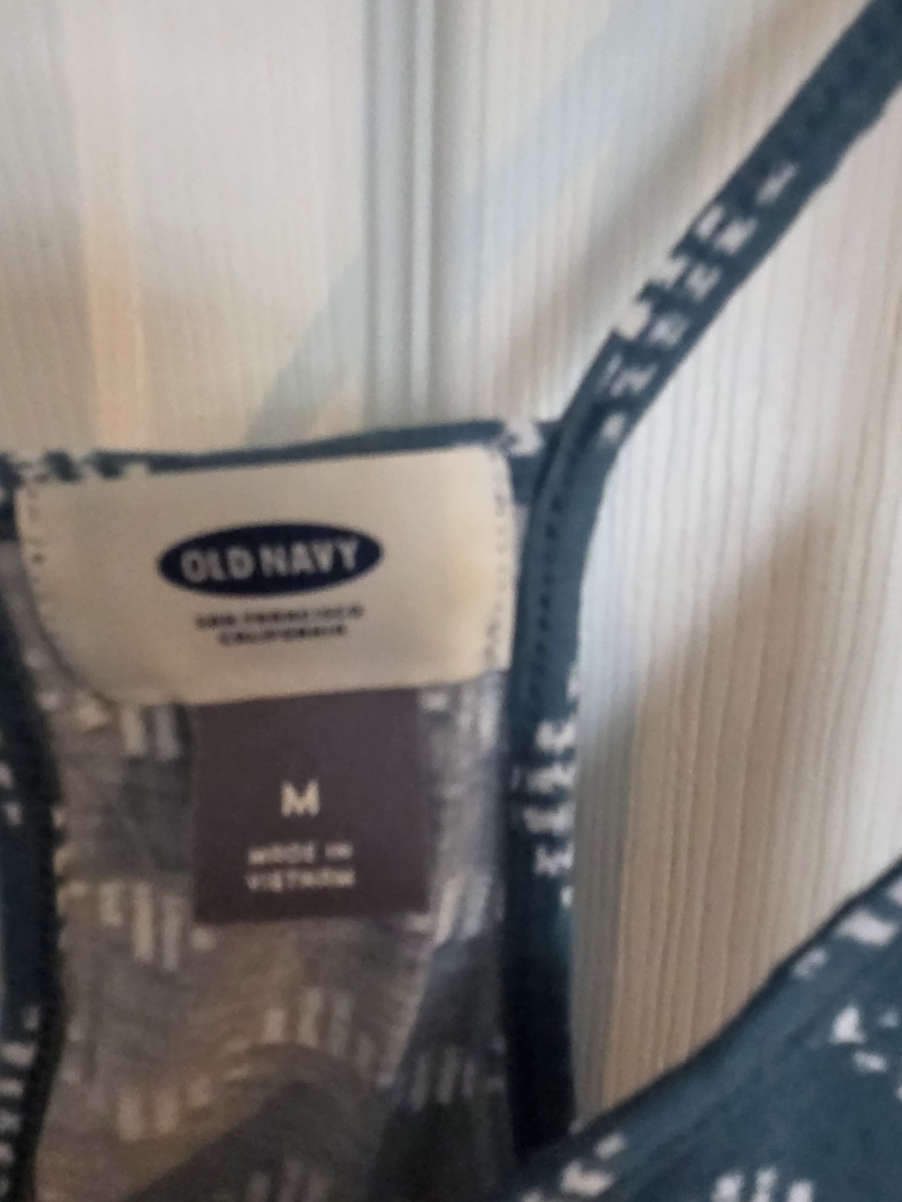 *Old Navy Teal Tank with White Wave Pattern - Picture 2 of 3